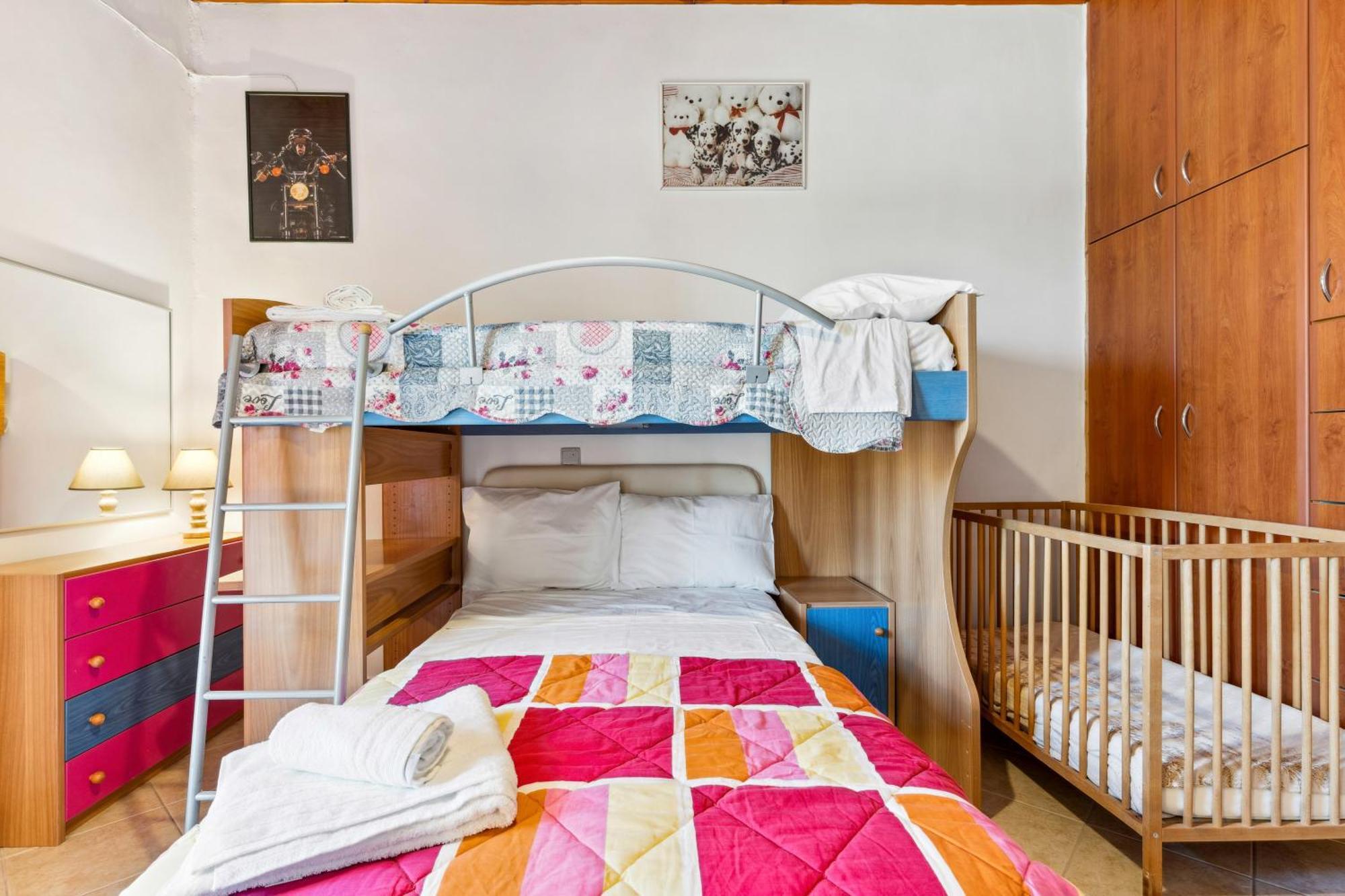 Verani Residence Parking Balcony Playground Sivros ภายนอก รูปภาพ
