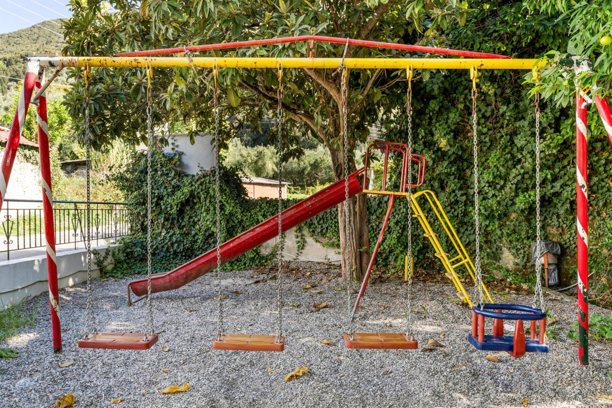Verani Residence Parking Balcony Playground Sivros ภายนอก รูปภาพ