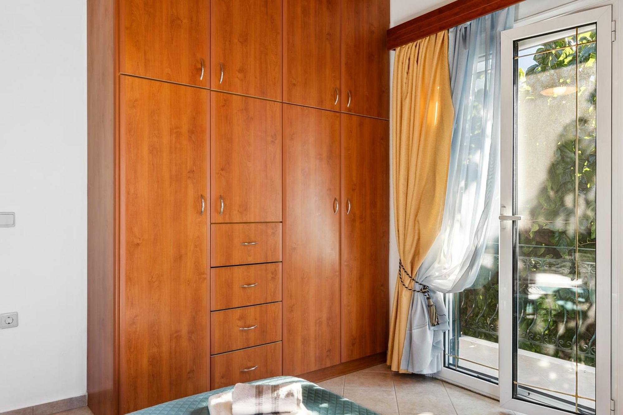 Verani Residence Parking Balcony Playground Sivros ภายนอก รูปภาพ